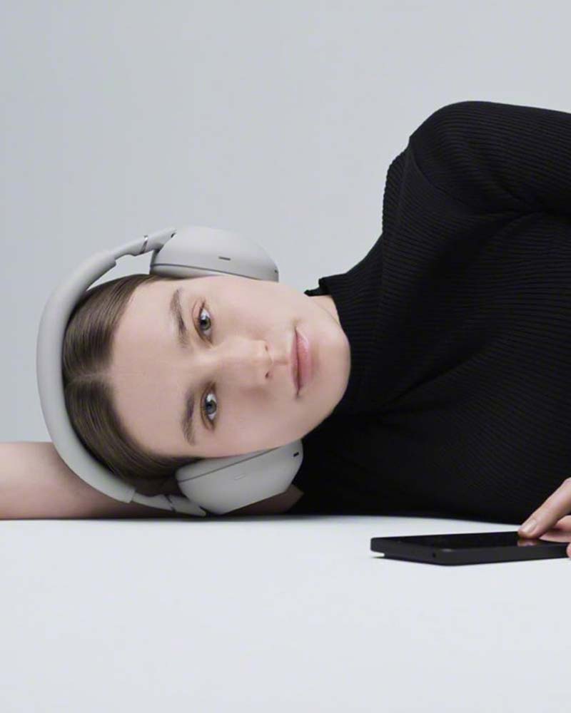 Apple AirPods Max, Over Ear Headphones - Image 6